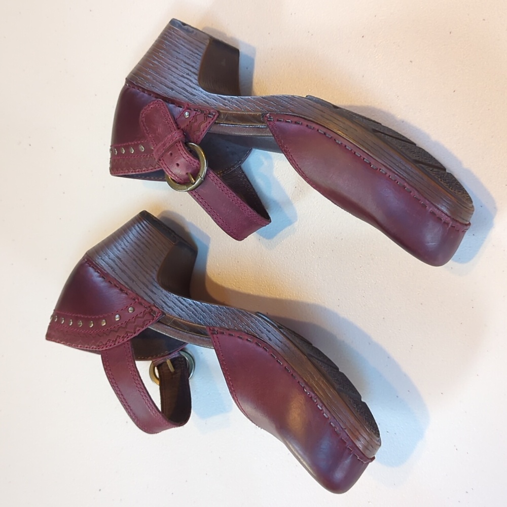 Dansko, MaKenna, burgundy/ wine colored studded Mary Jane clogs. Sz 8 (Euro 38)